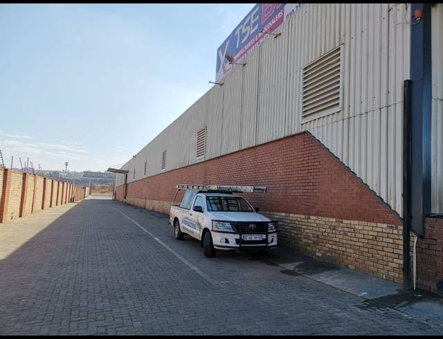4,575M² WAREHOUSE FOR SALE IN DENVER